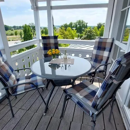 692, Seepark Apartment *