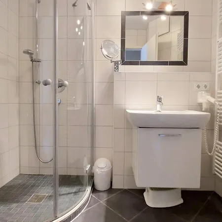 Apartment 692, Seepark *